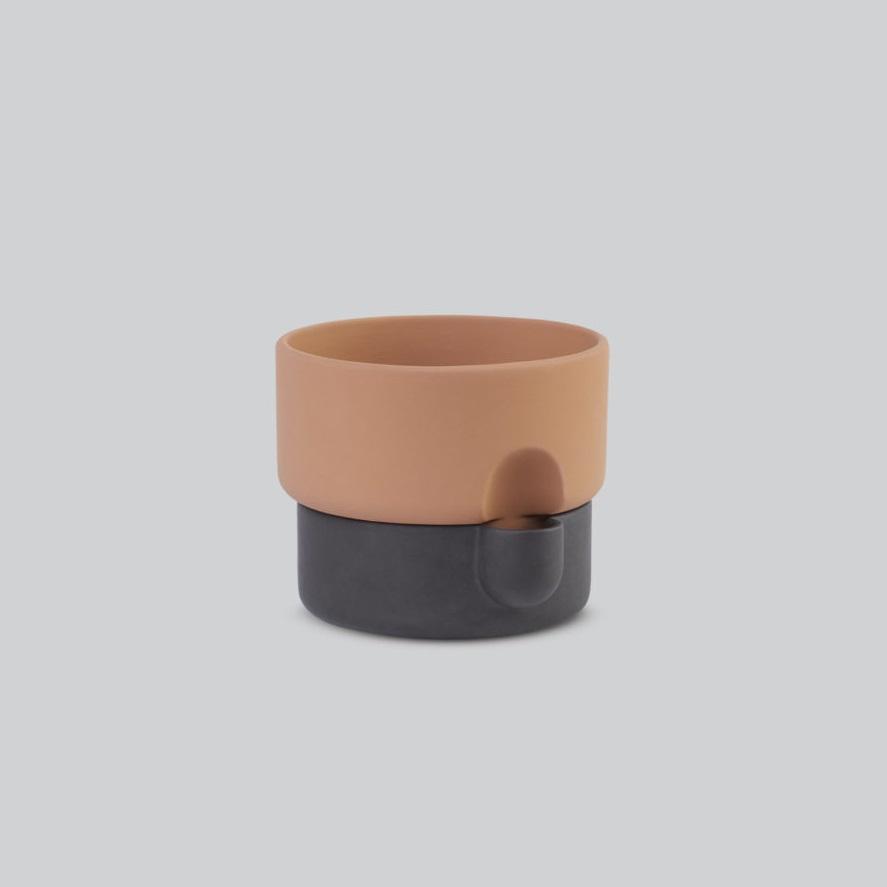Dark brown / Terracotta