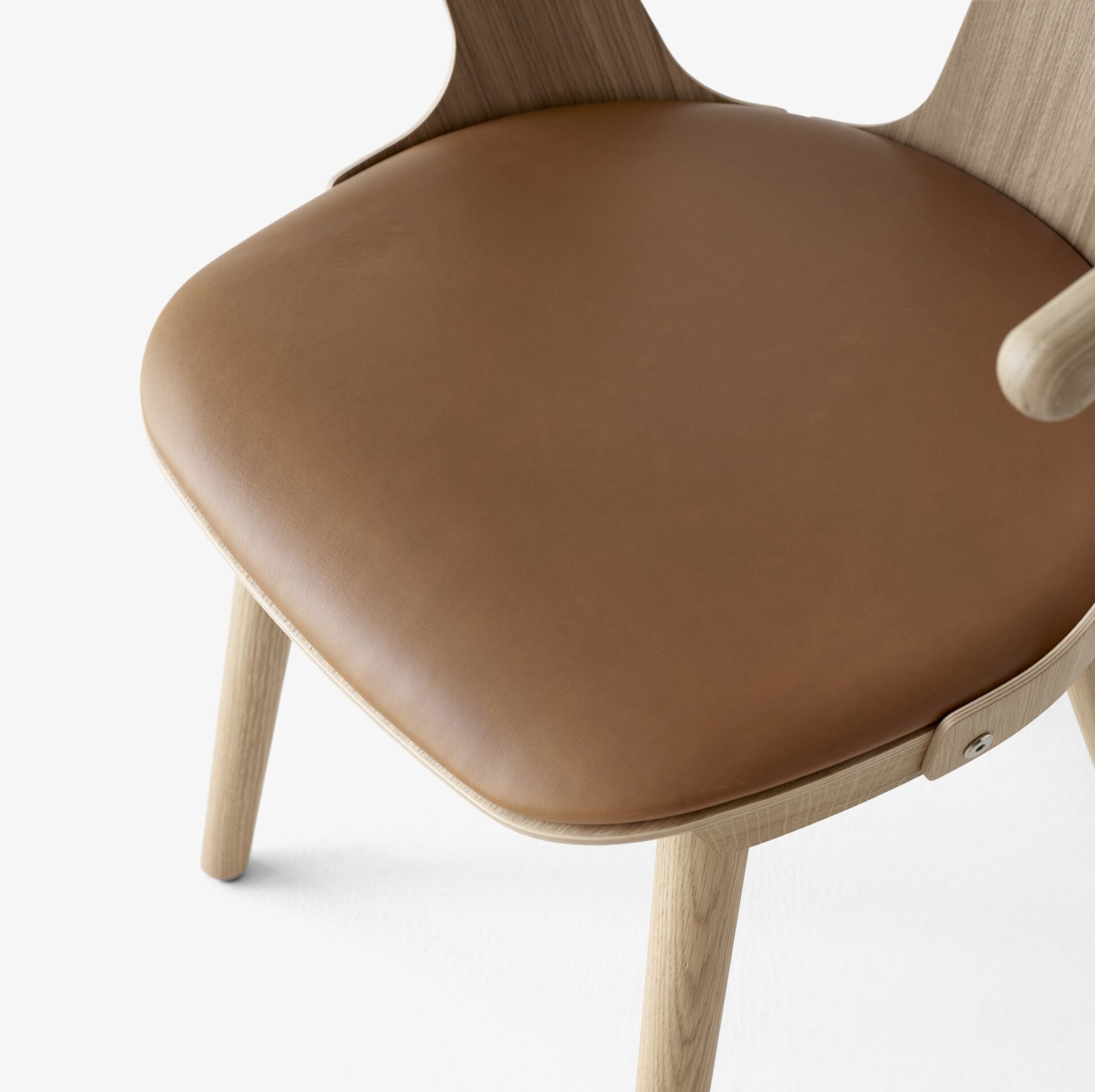 White Oiled Oak w. Noble Aniline leather Cognac