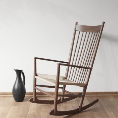 Schommelstoel Wegner J 16