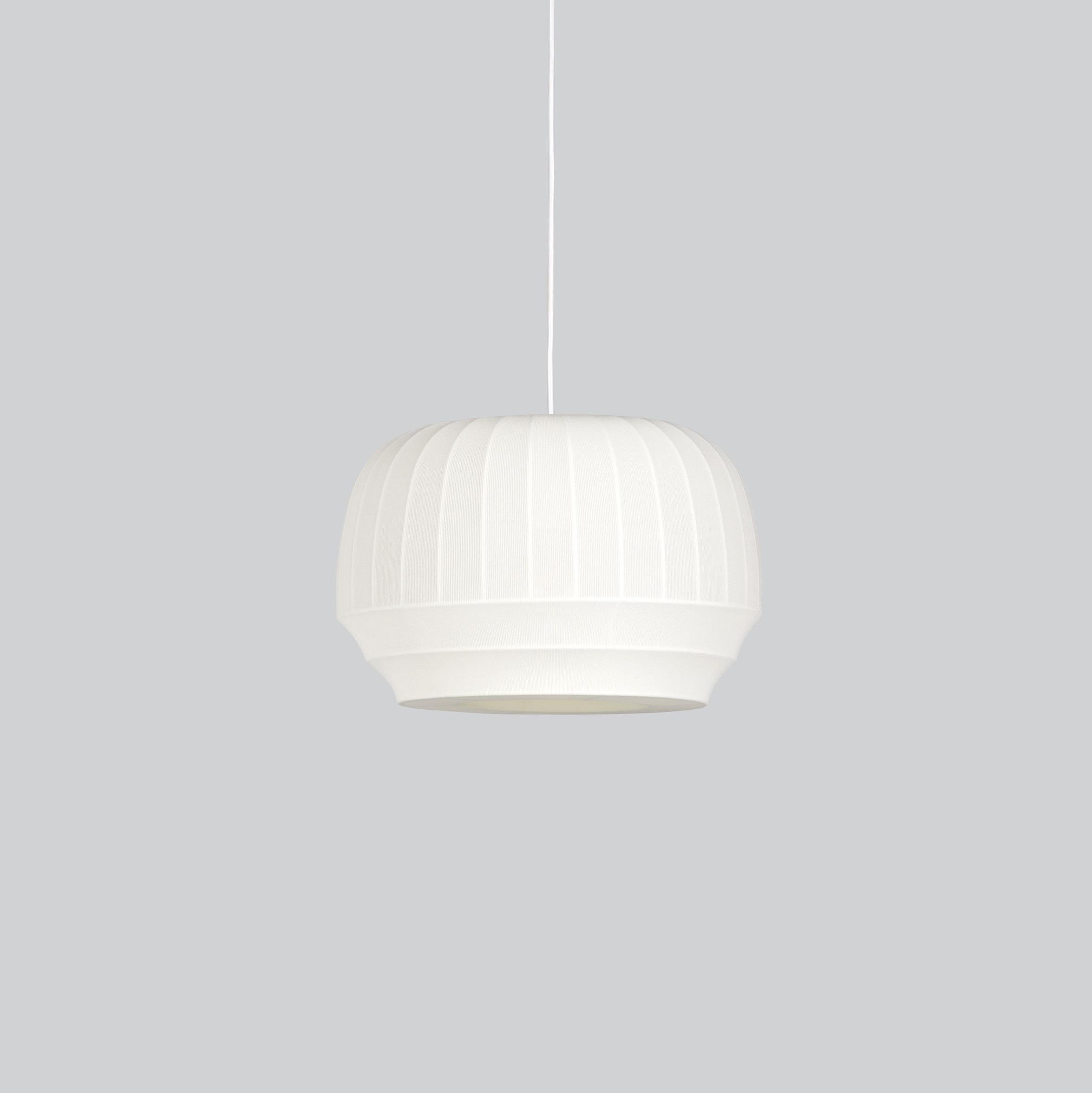 Small: ø 40 cm H: 27,5 cm