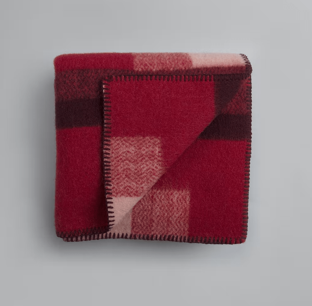 Red 3754