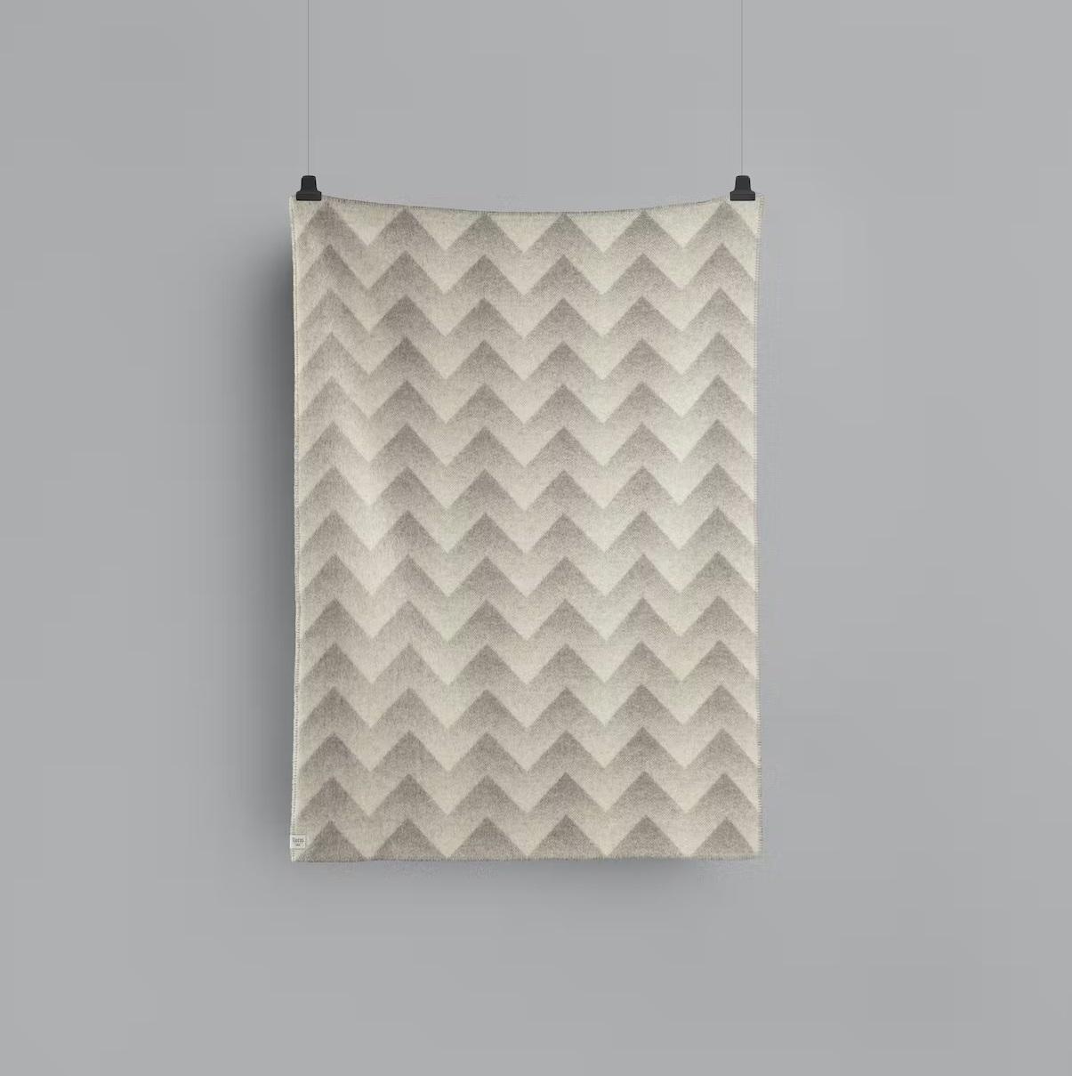 Grey White 1454
